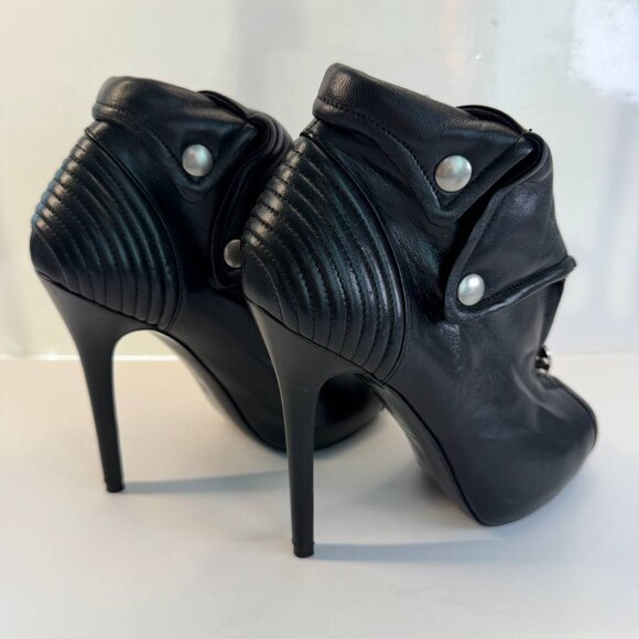 Alexander McQueen Leather Peep-Toe Platform Booties – Black – EU 36 - Picture 9 of 16